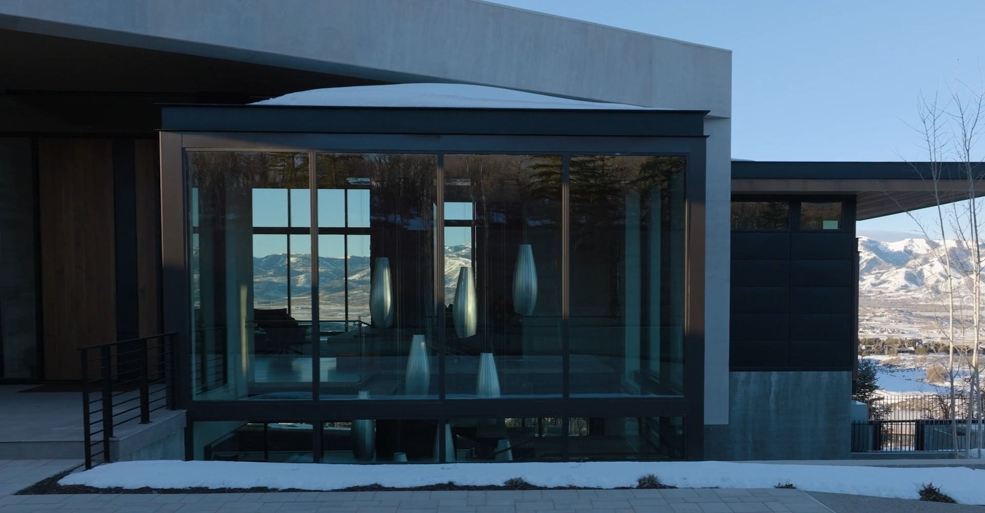 Commercial_aluminum_alloy_exterior_door
